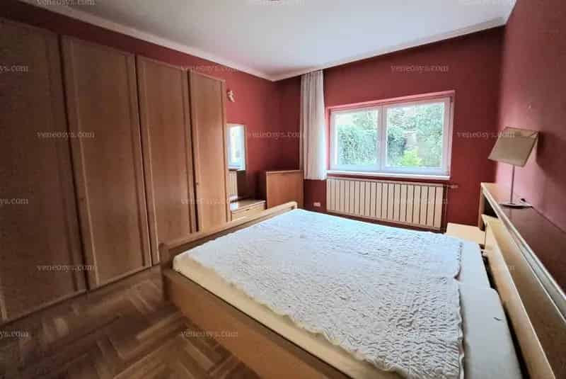 Gödön eladó azonnal költözhető 6 szobás családi ház