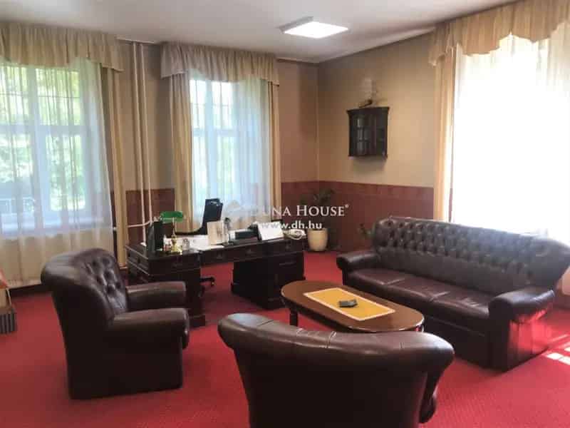 2420 m2 Irodaház eladó Újhegy X kerület