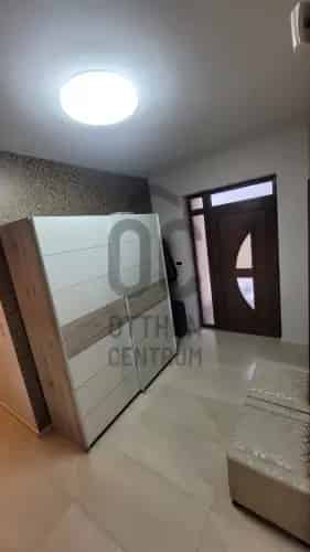 Debreceni családi ház eladó - 180m2, 4 szoba, medence, okosotthon