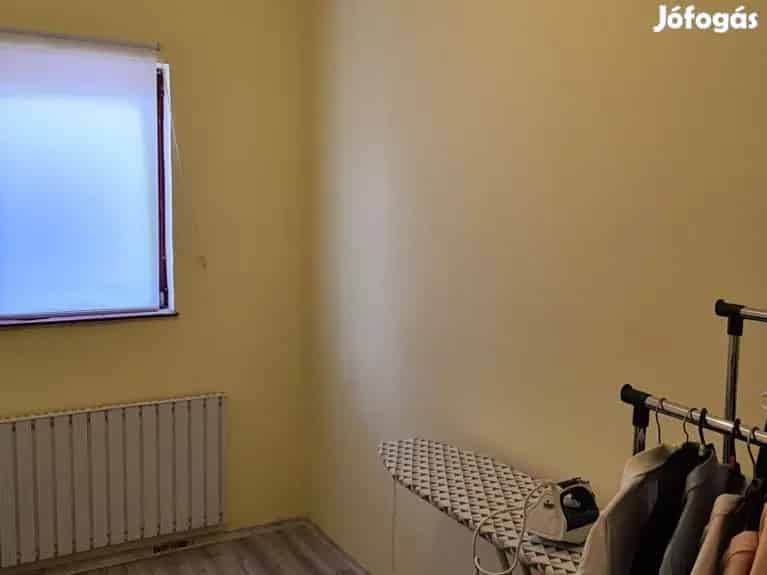Tenk Centrum Iroda Elado Dupla Garazzal