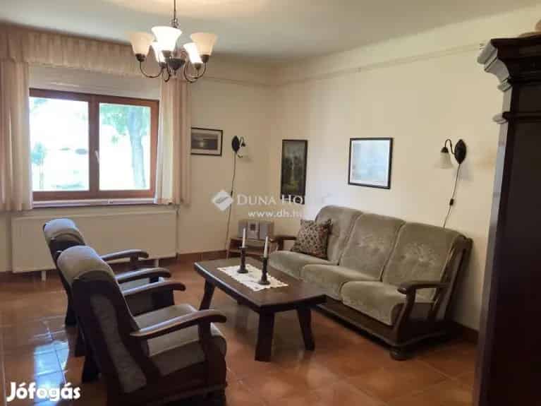 Parasztház eladó 5 apartmannal Csengődön