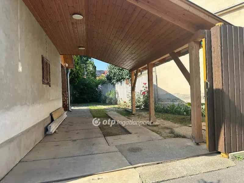 140m2-es családi ház Szentes belvárosában eladó