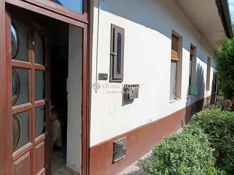 Hangulatos Váci Óvárosi Ház Eladó Kis Kerttel és Pincével