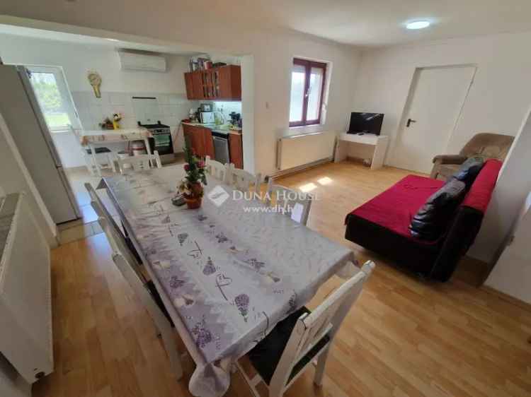 Baja tanya eladó 91m2 30m2 melléképülettel 3616m2 telekkel