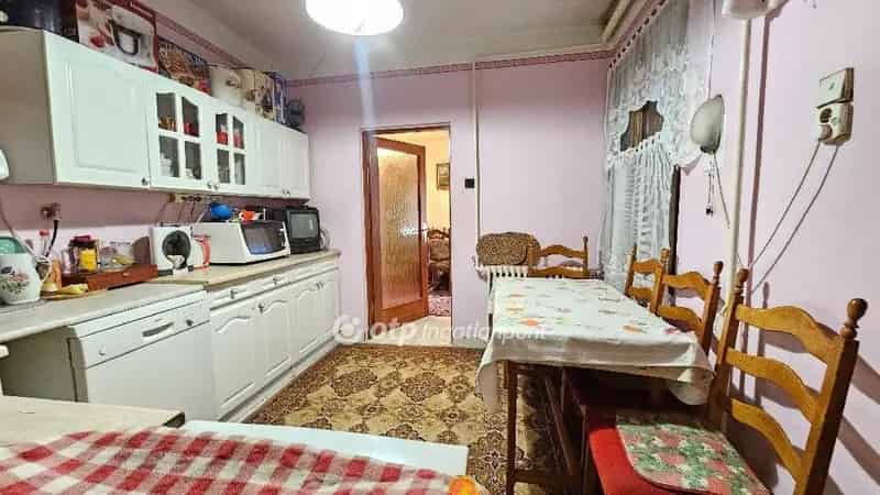 Szentesi családi ház eladó - 150nm, dupla garázs, állattartásra alkalmas