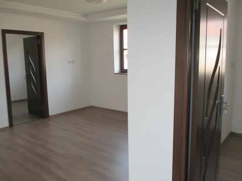 Ház Kiadó , Sarkadi járás, Alföld és Észak