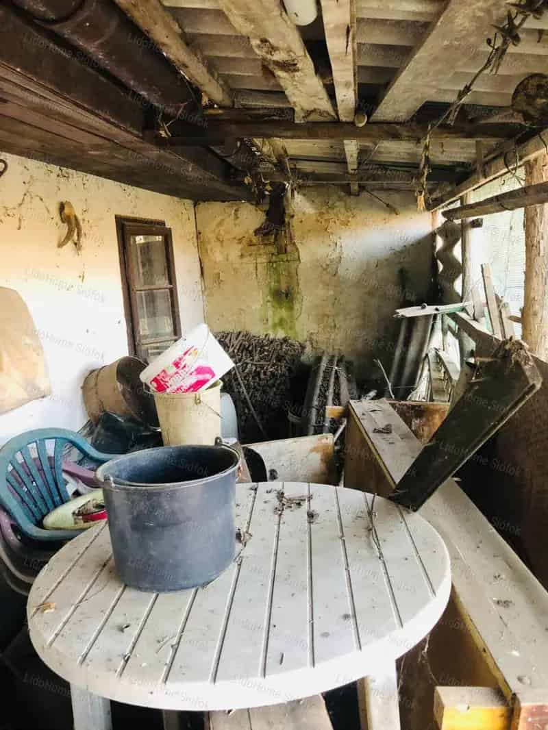 Ságvári zártkerti ingatlan eladó - Balaton közelében