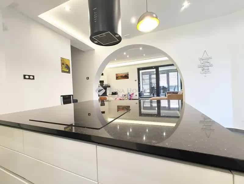 180m2-es felújított családi ház Nyíregyházán wellness-szel és 3 állásos garázzsal