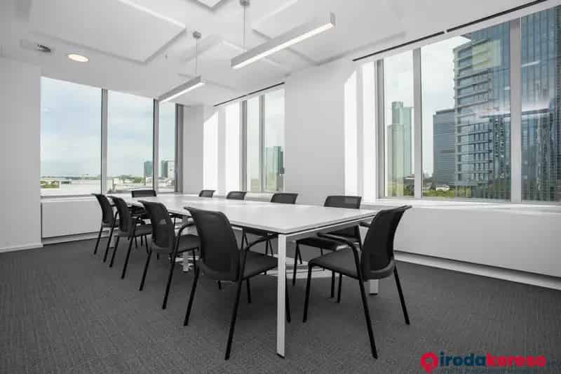 Regus Centerpoint Irodák Coworking Tárgyalók Virtuális Iroda