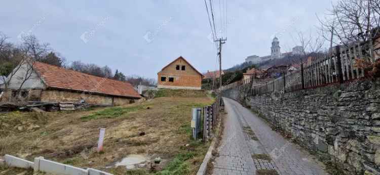 Eladó telek Pannonhalmán panorámával gyönyörű kilátással