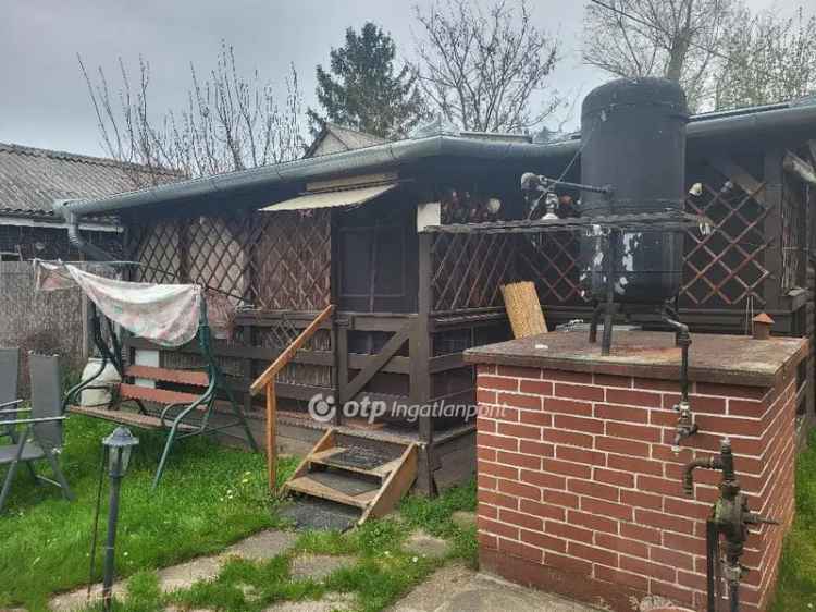 Hétvégi ház eladó Dunaharasztin Paradicsomsziget