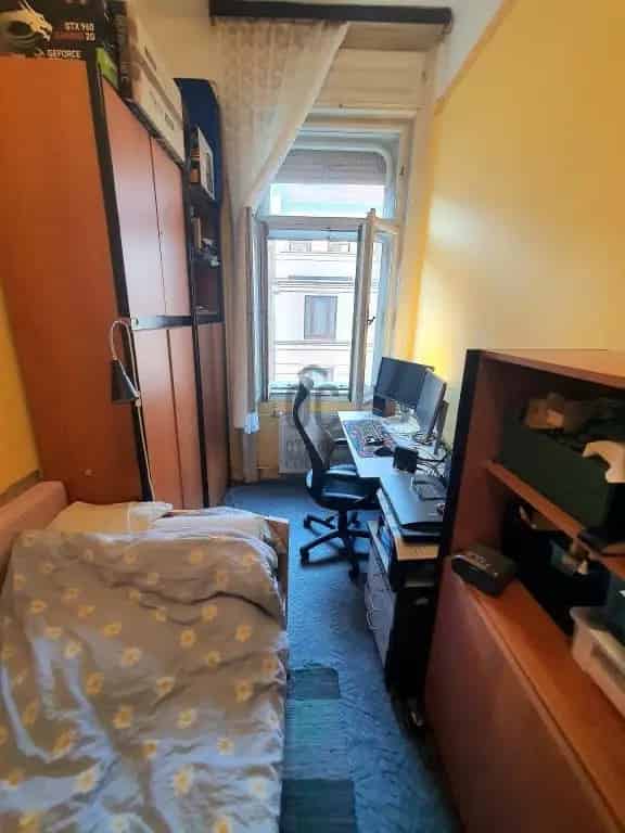 Budapest belváros 3 szobás Airbnb lakás erkéllyel