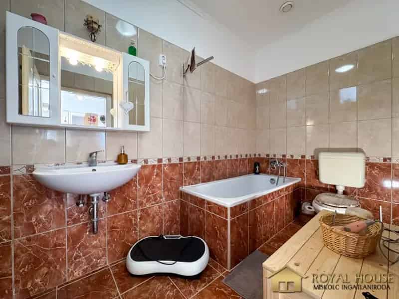 62 m2-es bútorozott vendégház eladó Szerencsen