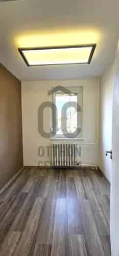 Budapest III kerület Békásmegyer 51nm-es felújított 1 2 félszobás panel lakás eladó