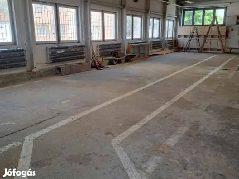 250m2-es Műhely Kiadó Szekszárdon