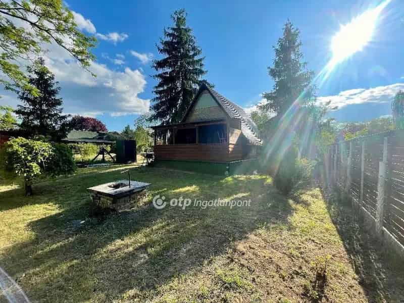 Levelek Nyaraló Eladó Tó Közelében 80 nm