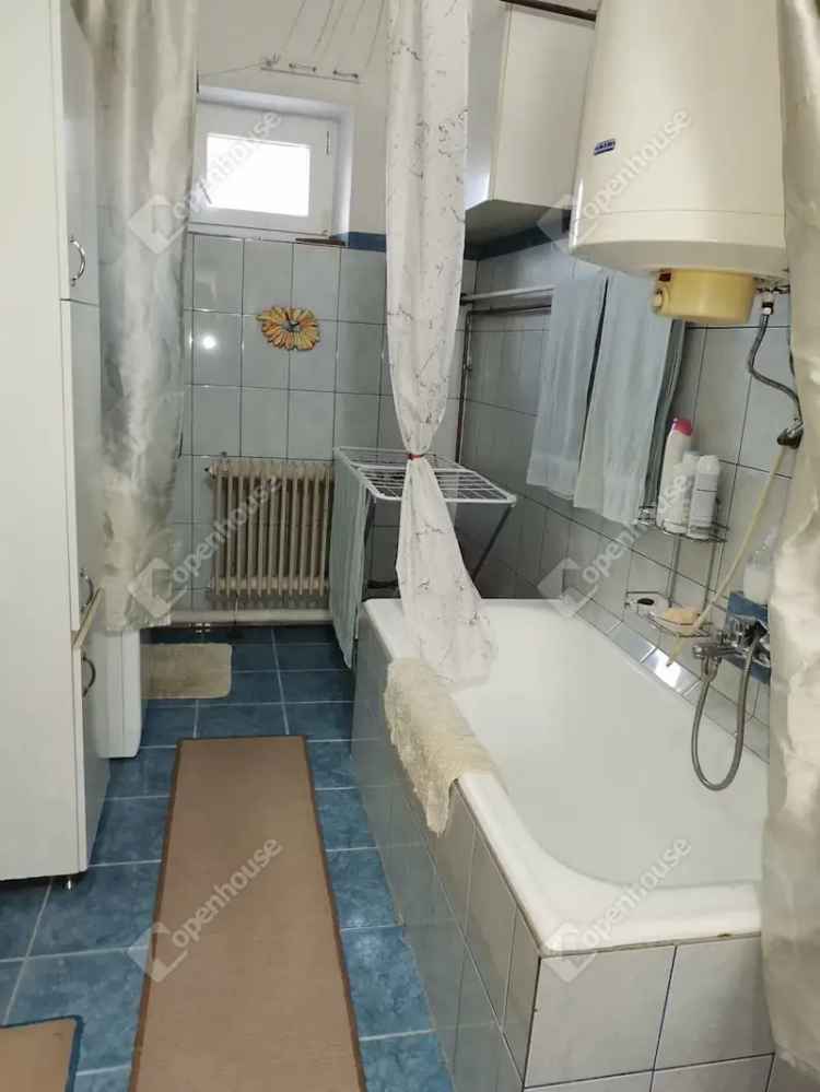 Komáromi családi ház eladó 74m2 1031m2 telekkel
