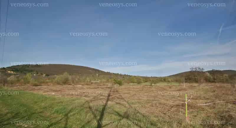 3156 m2-es Telek Elado Belterulet Kozelben Befektetőknek