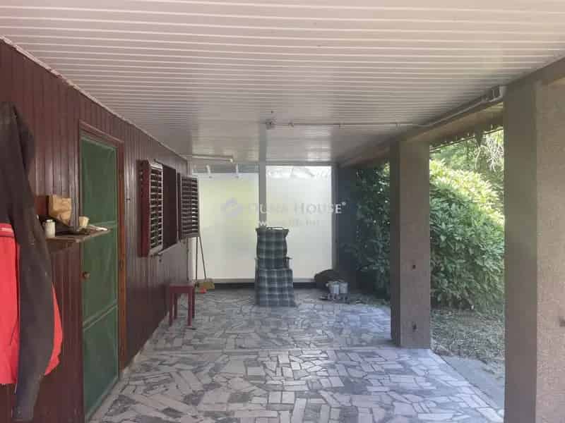 Nagybaracska, vízparti ingatlan eladó - 2 szoba, télikert