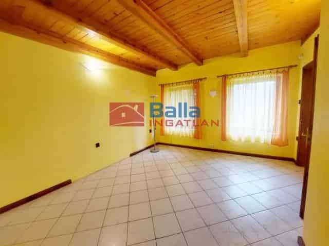 Péceli családi ház eladó - 230nm, 4 szoba, kandalló, szauna, dupla garázs