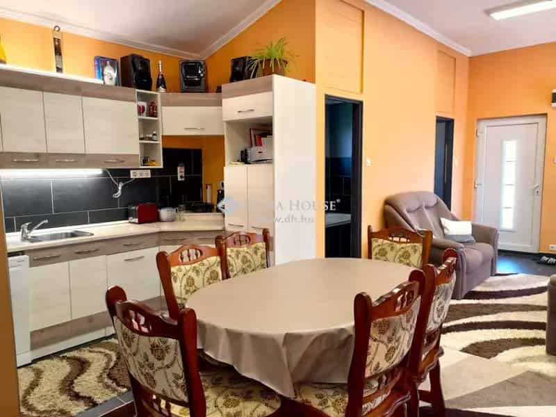 Békéscsaba Almáskert családi ház eladó 160m2 3542m2 telekkel