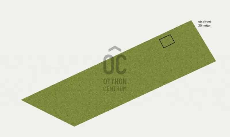 Székesfehérvár Pentelei telek eladó 1377 m2 25 m2 épülettel