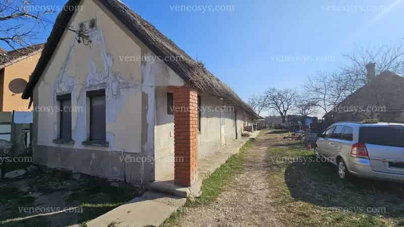 Pákozd: 95m² Felújítandó Ház 2577m² Telken Befektetőknek
