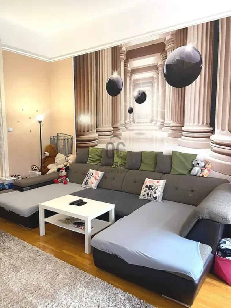 80 nm-es 2 szobás lakás Blaha Lujza tér és Astoria közelében