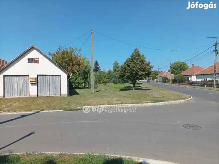 Eladó Telek Sárospatakon 134 m2 közművekkel