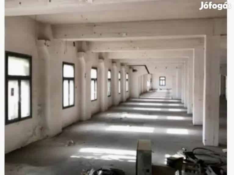 Pápa Belváros 8600m2 Önálló Épületek Villa Gyárépület Raktár