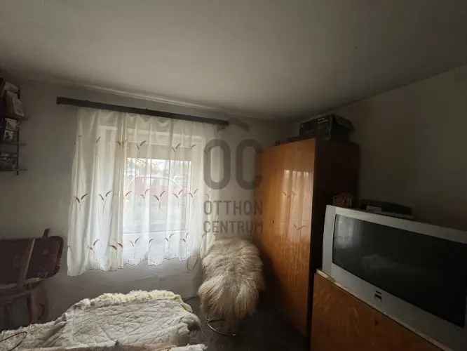 Ácsi családi ház eladó 50m2 1 szobás felújítandó