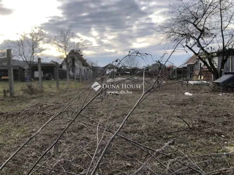 Esztergom Szamárhegy Telek Elado Furt Kuttal