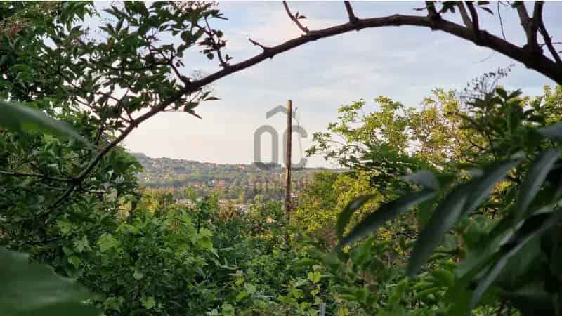 Panorámás telek eladó Budapest III kerület Csúcshegyen