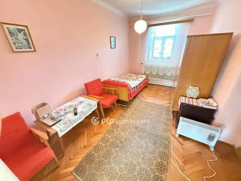 Nagy családi ház eladó Tiszakécskén
