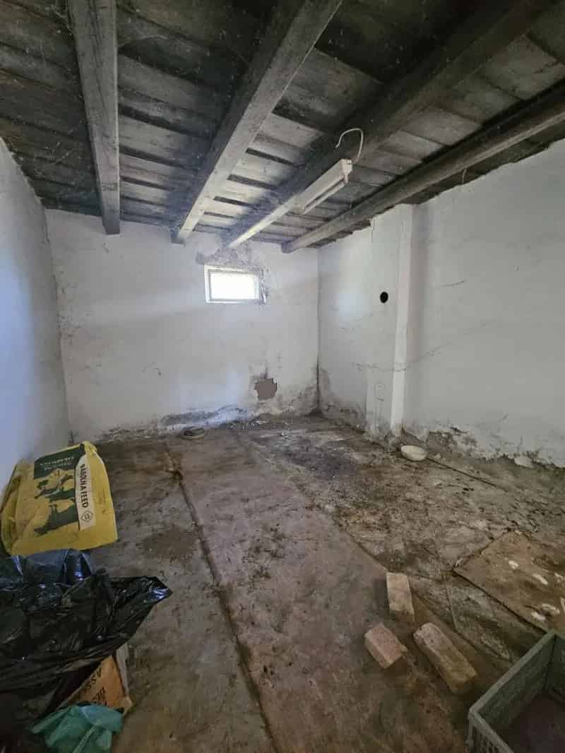 Felújítandó ház Vaszaron nagy telekkel eladó
