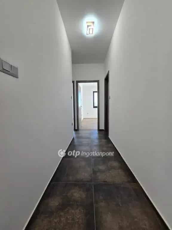 Somlószőlősi családi ház eladó - 3 szoba, garázs, hőszivattyú