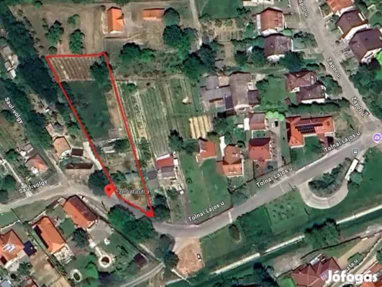 Eladó tanya Szekszárdon gazdasági épülettel