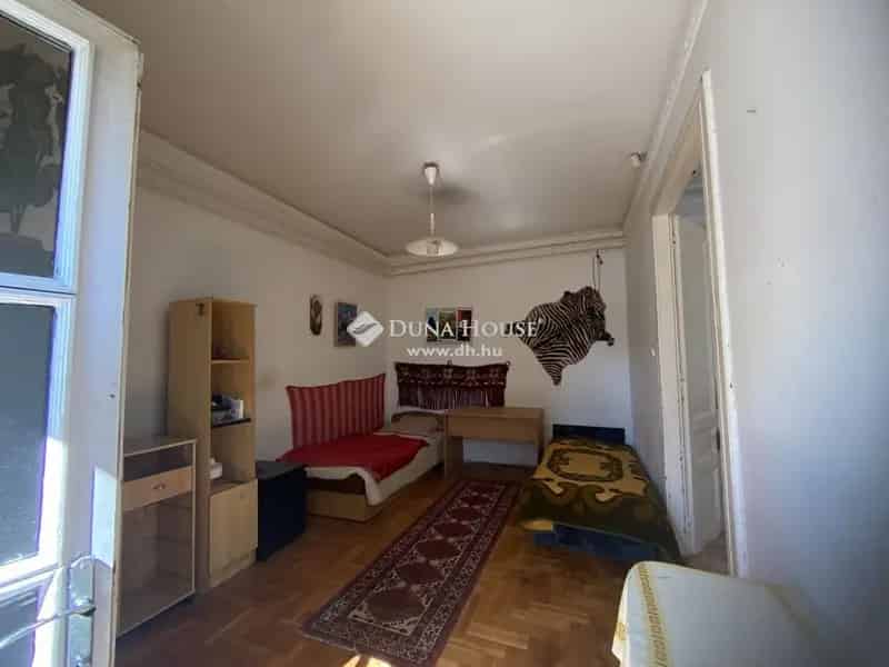 150 m² családi ház Győr Gyárvárosban - garázs, kert, beépíthető tetőtér