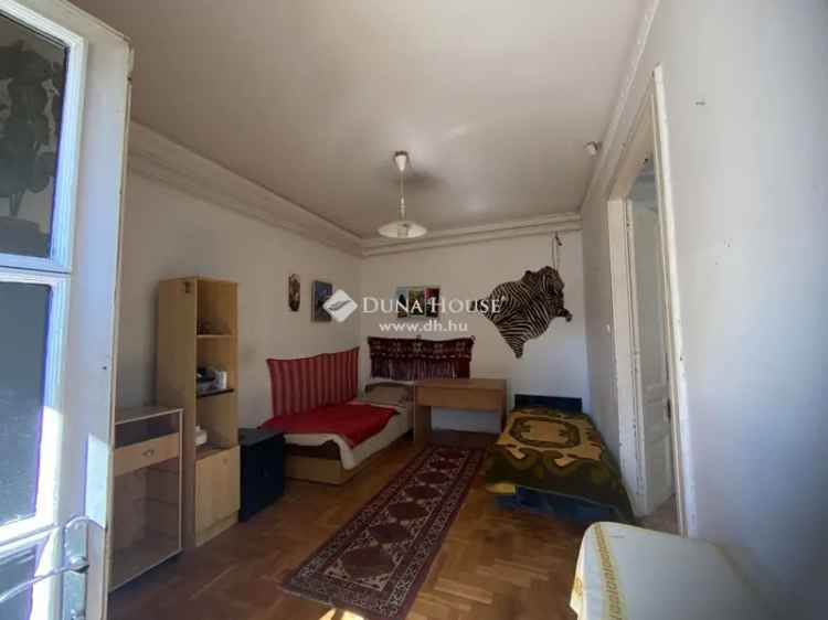 150 m² családi ház Győr Gyárvárosban - garázs, kert, beépíthető tetőtér