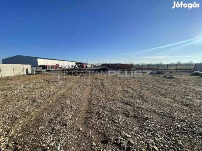 Ipari Telek Kiadó Székesfehérvár 3500m2