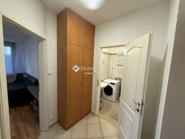 PANORÁMÁS DUPLEX LAKÁS A DUNA PLÁZÁNÁL