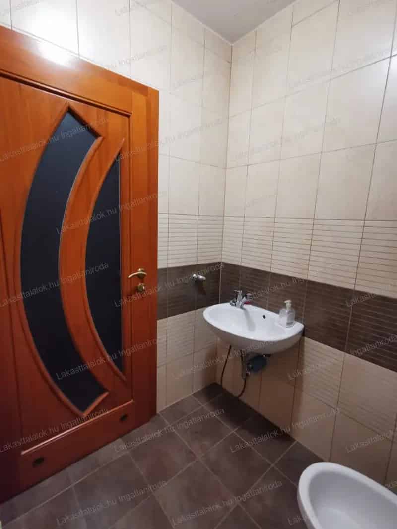 Orosházi családi ház eladó - 223 m2 - Geotermikus hőszivattyú - Napelem