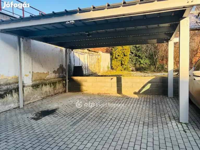 Eladó Üzlethelyiség Debrecen Belvárosában 77m2