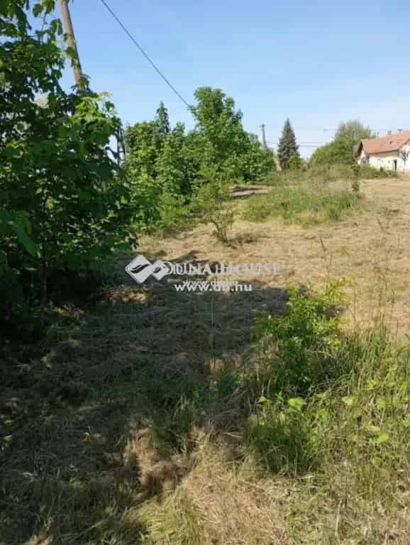 1047nm-es Telek Káldon Parasztházzal Eladó