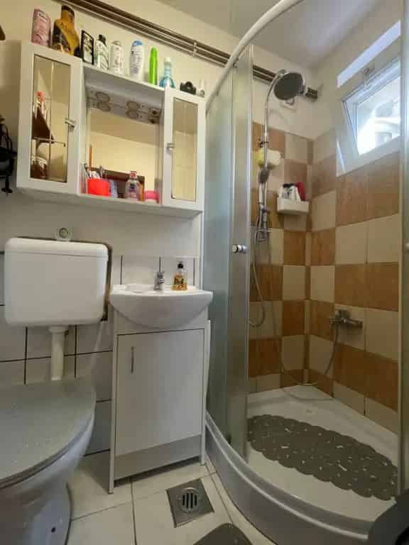 Csörögön eladó családi ház 2+2 szobával, 239 m² udvarral