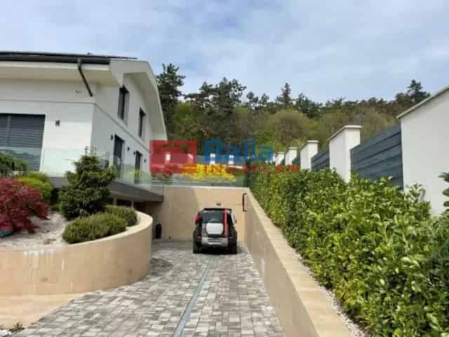 Budaörsi Luxus Villa Eladó 6 Szoba Medence Okosotthon