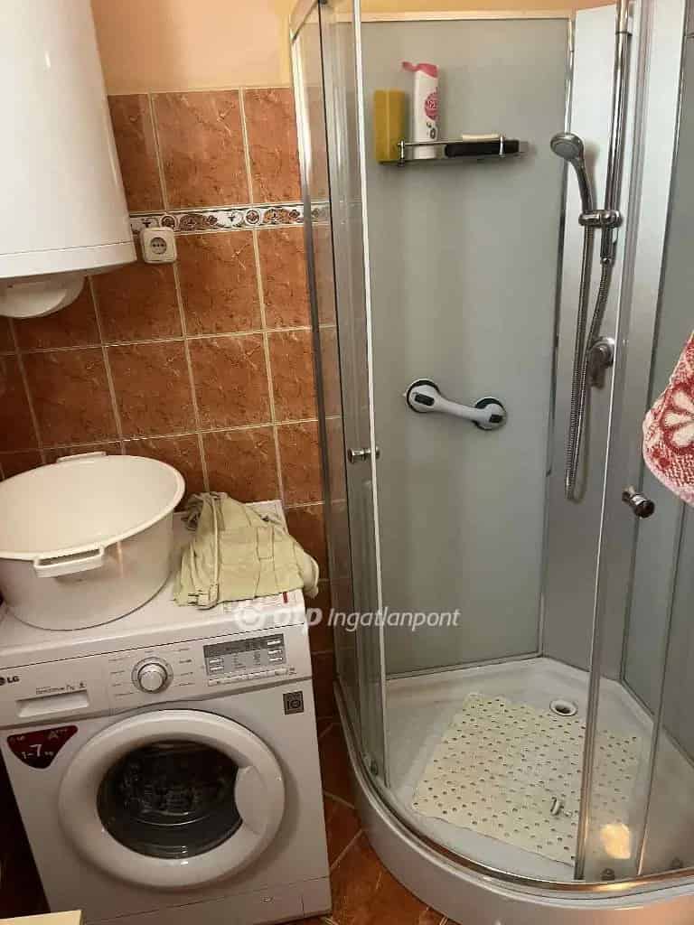 Ház Kiadó , Ceglédi járás, Közép-Magyarország