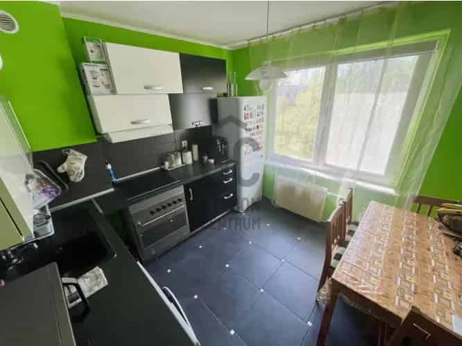 Székesfehérvár eladó lakás 54m2 felújított erkélyes