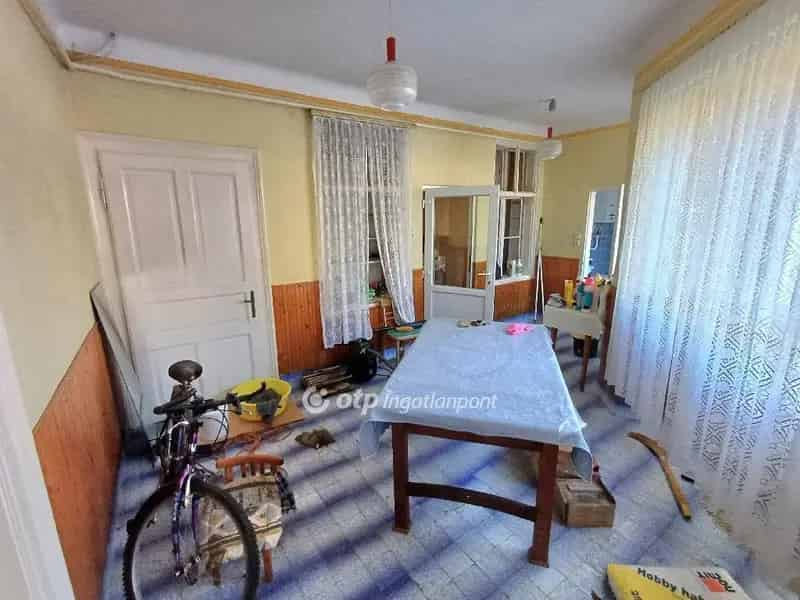 Baja családi házrész eladó 222m2 3 hálószoba