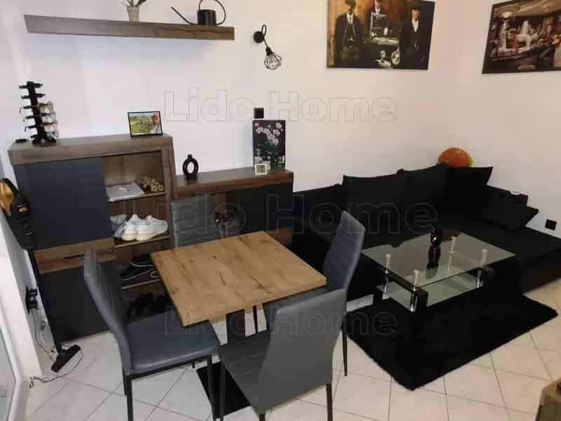 Tihanyi Vízközeli Luxusnyaraló Eladó 42m2 Telekkel